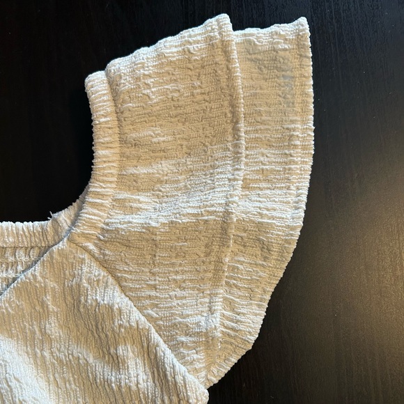 No Boundaries Women’s White Smocked Flutter Sleeve Peplum Top Small Cottagecore - Picture 7 of 9